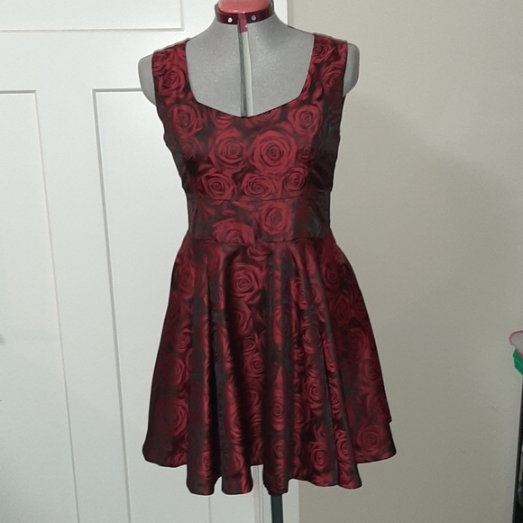 CHAN MEI NA Red and Black Rose Dress Extra Large - Picture 1 of 6